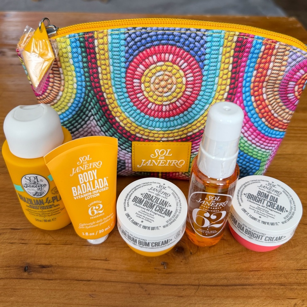 NEW Sol De Janeiro Makeup Bag + 5 Mini Products